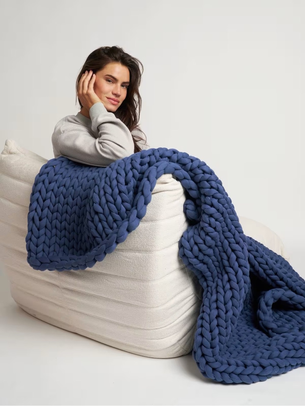 Comfrt Cuddle Cloud Weighted Blanket $305 MSRP